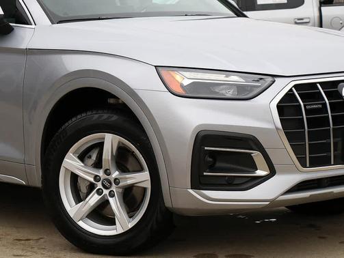 2023 Audi Q5 40 Premium