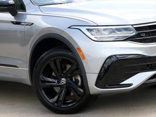 2023 Volkswagen Tiguan 2.0T SE R-Line Black 4MOTION