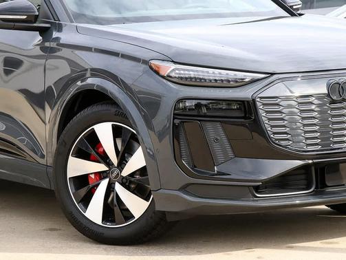 2025 Audi SQ6 e-tron Premium Plus quattro