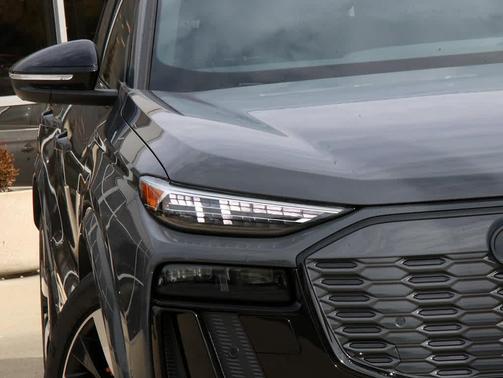 2025 Audi SQ6 e-tron Premium Plus quattro