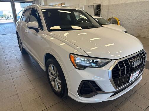 Ibis White 2021 Audi Q3 45 S line Premium