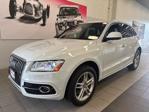 Glacier White Metallic 2017 Audi Q5 3.0T Premium Plus