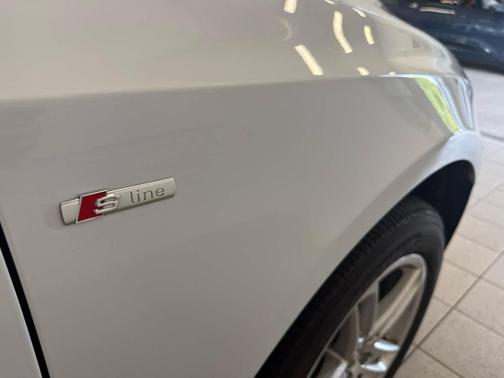 Glacier White Metallic 2017 Audi Q5 3.0T Premium Plus