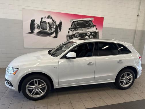 Glacier White Metallic 2017 Audi Q5 3.0T Premium Plus