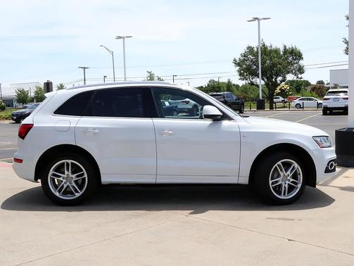 Glacier White Metallic 2017 Audi Q5 3.0T Premium Plus