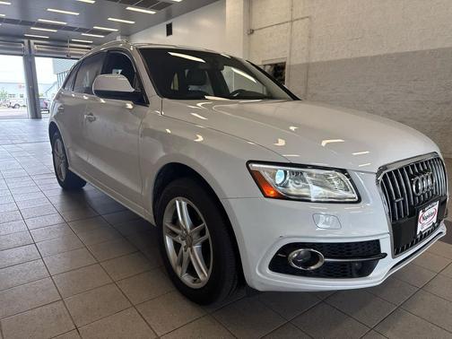 Glacier White Metallic 2017 Audi Q5 3.0T Premium Plus