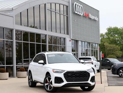 Arkona White 2024 Audi Q5 45 S line Premium Plus