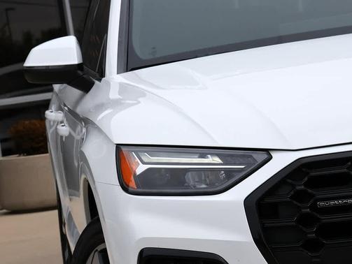 Arkona White 2024 Audi Q5 45 S line Premium Plus