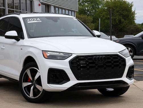 Arkona White 2024 Audi Q5 45 S line Premium Plus