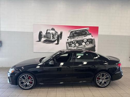 Mythos Black Metallic 2023 Audi S4 Prestige TFSI quattro Tiptronic