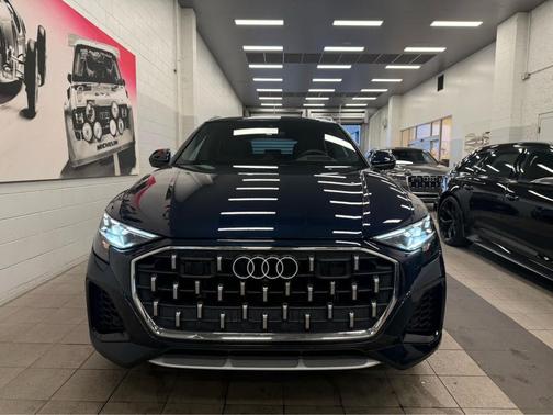 2024 Audi Q8 55 Prestige