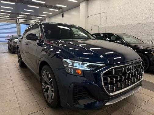 2024 Audi Q8 55 Prestige