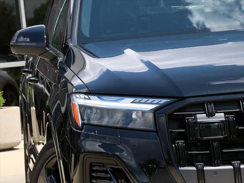 2025 Audi Q7 55 Prestige