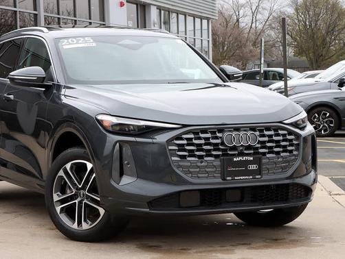 Tambora Gray Metallic 2025 Audi Q5 Premium Plus TFSI quattro S tronic