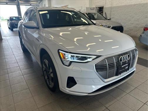 2021 Audi e-tron Premium