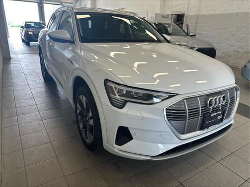 2021 Audi e-tron Premium