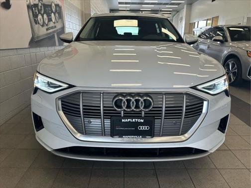 2021 Audi e-tron Premium