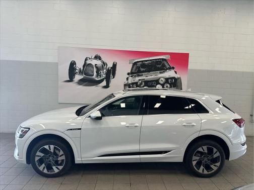 2021 Audi e-tron Premium