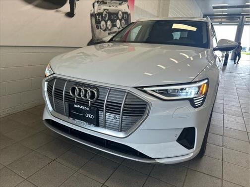2021 Audi e-tron Premium