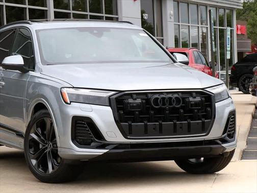 2025 Audi Q7 55 Premium Plus