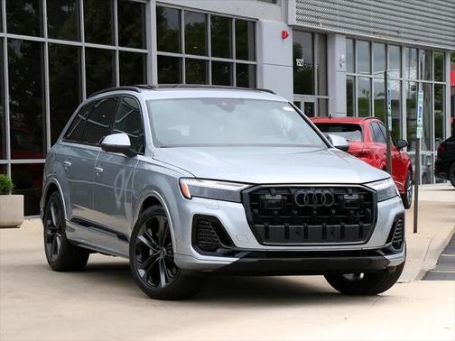 2025 Audi Q7 55 Premium Plus