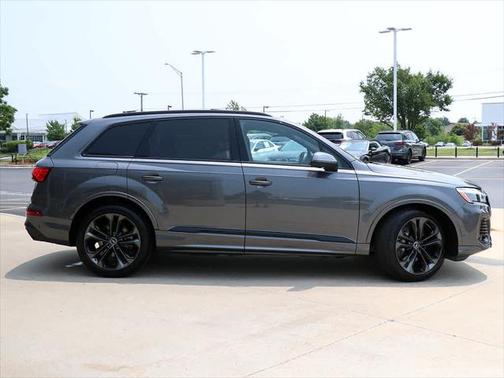 2025 Audi Q7 55 Prestige
