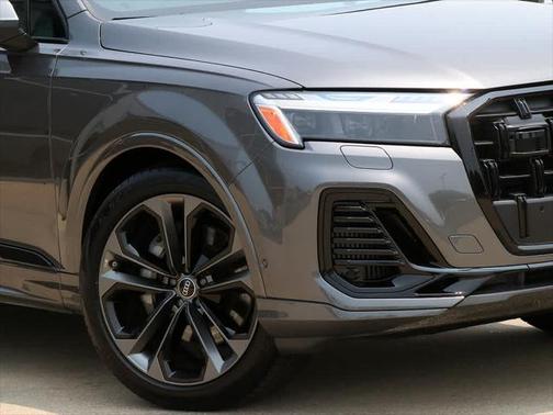 2025 Audi Q7 55 Prestige