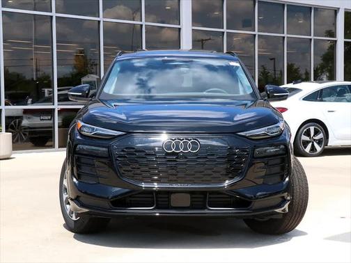 2025 Audi Q6 e-tron Premium quattro