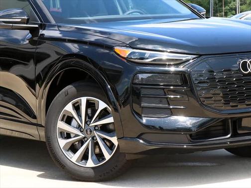 2025 Audi Q6 e-tron Premium quattro