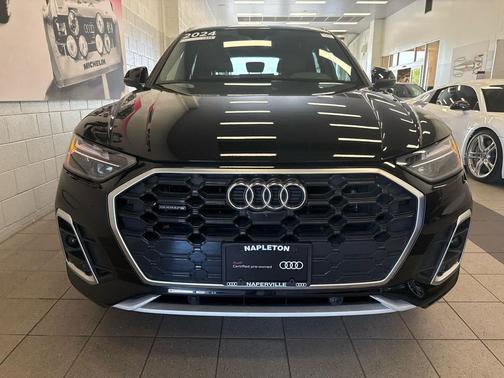 Mythos Black Metallic 2024 Audi Q5 45 S line Premium Plus