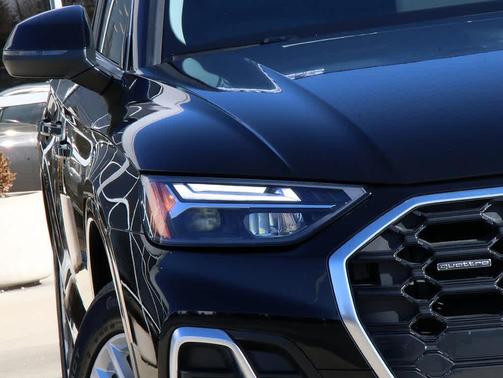2023 Audi Q5 45 S line Premium