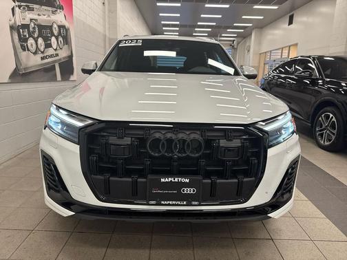 2025 Audi Q7 55 Premium Plus