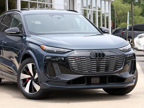Plasma Blue Metallic 2027 Audi SQ6 e-tron Prestige