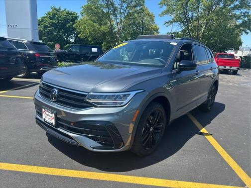 2022 Volkswagen Tiguan 2.0T SE R-Line Black 4MOTION