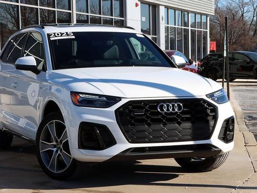 2025 Audi Q5 45 S line Premium