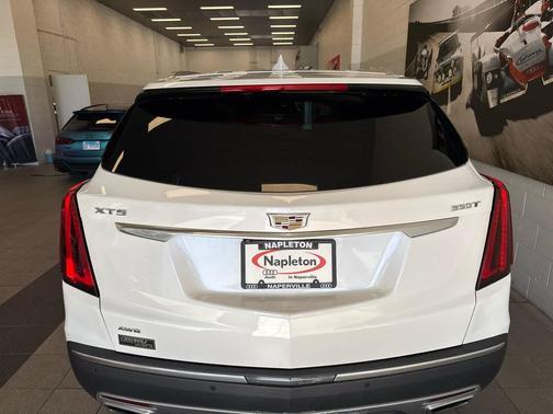 2020 Cadillac XT5 Premium Luxury