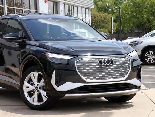 Mythos Black Metallic 2023 Audi Q4 e-tron Premium Plus 50 quattro