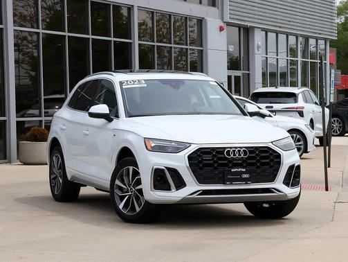 Glacier White Metallic 2023 Audi Q5 45 S line Premium Plus