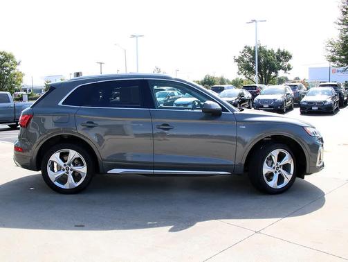 2023 Audi Q5 45 S line Premium Plus