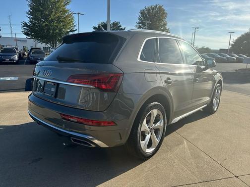 2023 Audi Q5 45 S line Premium Plus