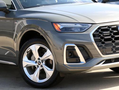 2023 Audi Q5 45 S line Premium Plus