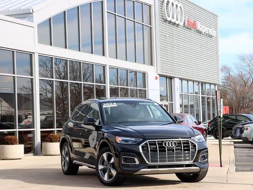 2023 Audi Q5 40 Premium Plus