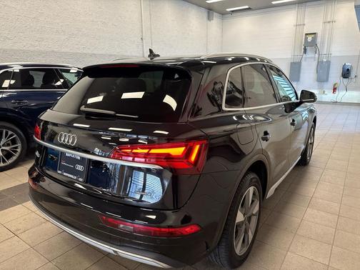 2023 Audi Q5 40 Premium Plus