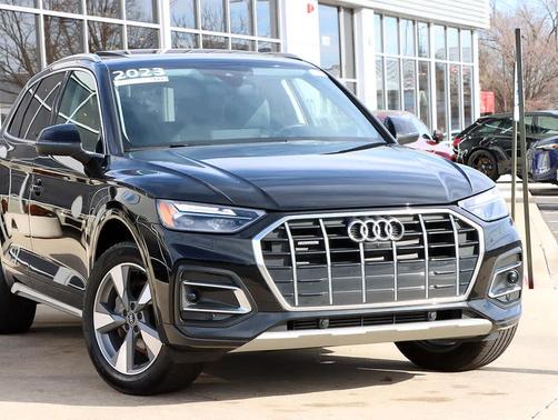 2023 Audi Q5 40 Premium Plus