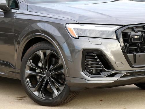 2026 Audi Q7 55 Premium Plus