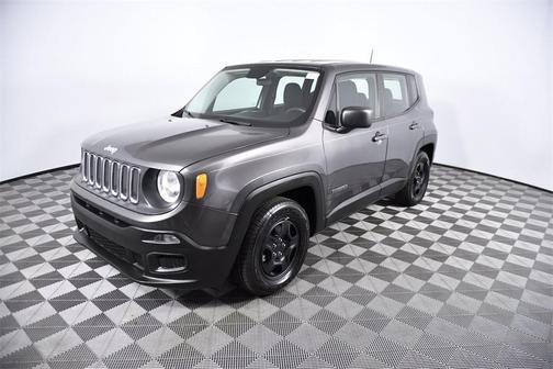 Photo 3 of 31 of 2017 Jeep Renegade Sport