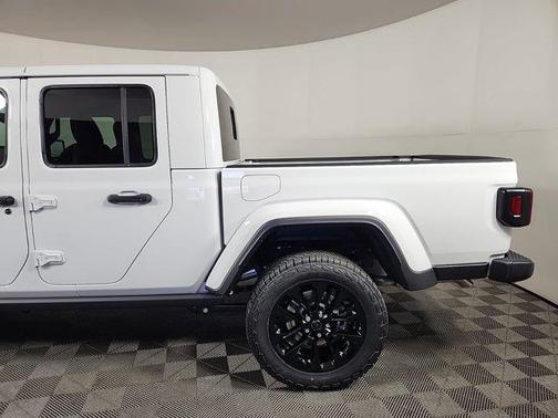 2025 Jeep Gladiator Nighthawk