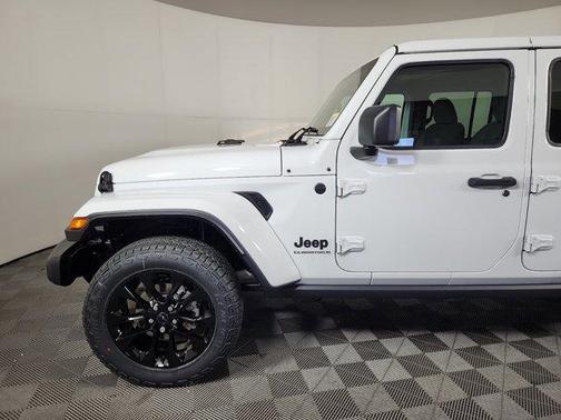 2025 Jeep Gladiator Nighthawk