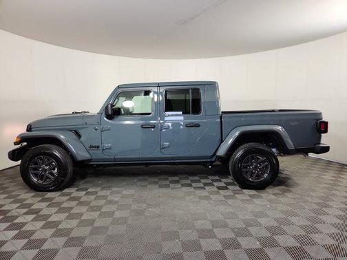 2025 Jeep Gladiator Sport S