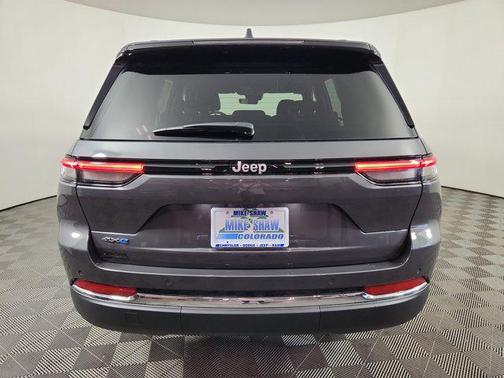 2025 Jeep Grand Cherokee 4xe Base
